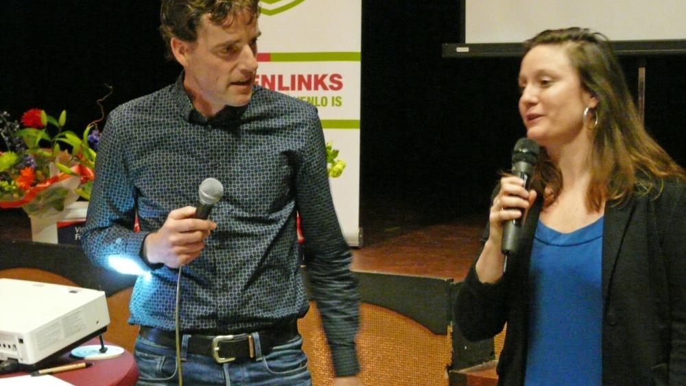 Wim Janssen, moderator van de avond, en Suzanne Kröger, Tweedekamerlid